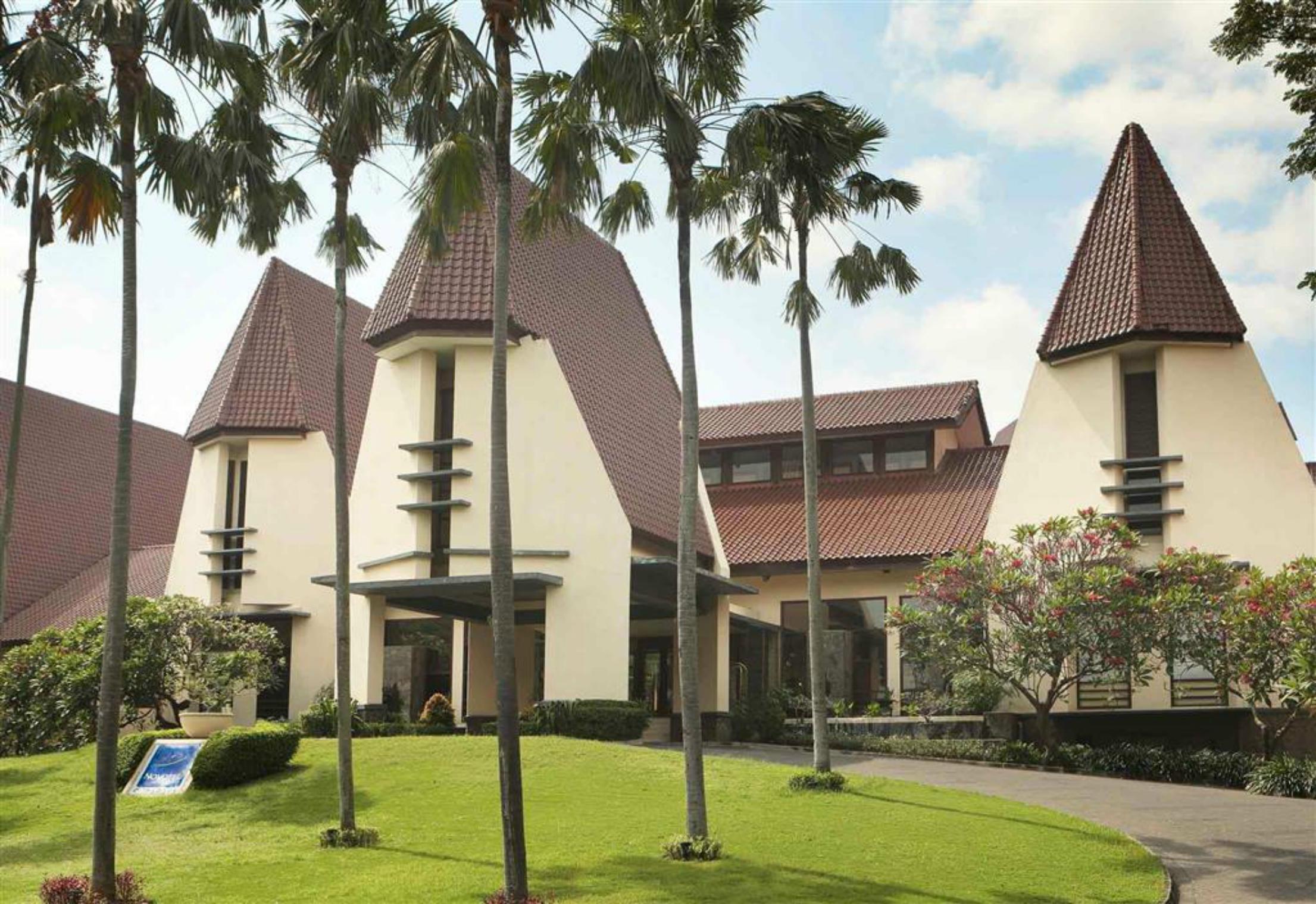 Grand Tropic Hotel